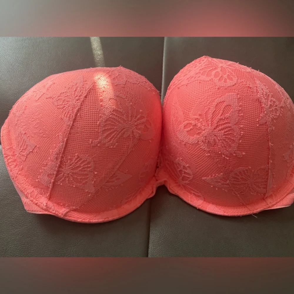 Bra - Picture 3 of 4